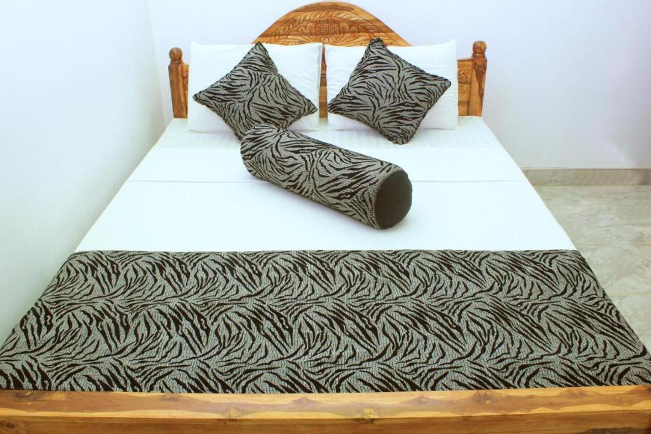 Keerthi Homestay シギリヤ エクステリア 写真